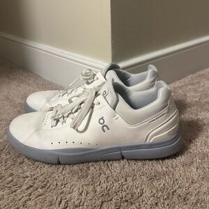 On Trainers The Roger Advantage Shoes in White Chambray